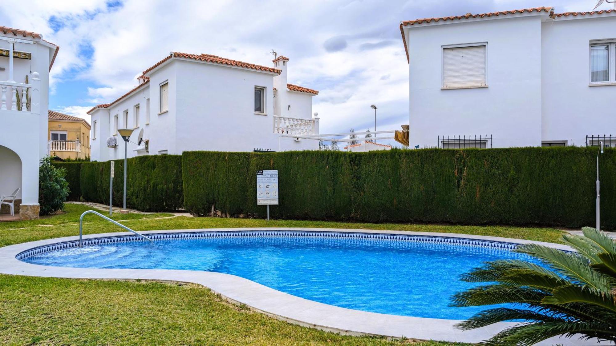 Family Beach Club Sevilla I Oliva Exterior photo
